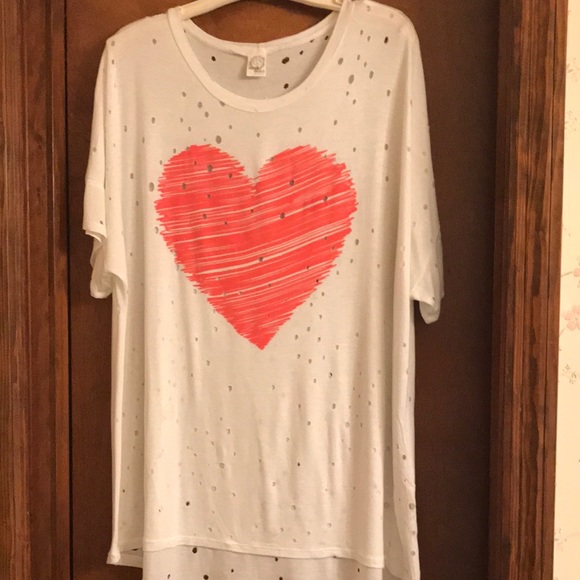 sun&moon Tops - Sun & Moon distressed tee